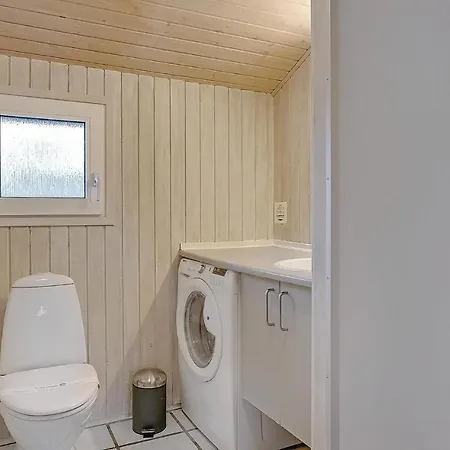 Сasa de vacaciones Four Bedroom Holiday In Sydals *